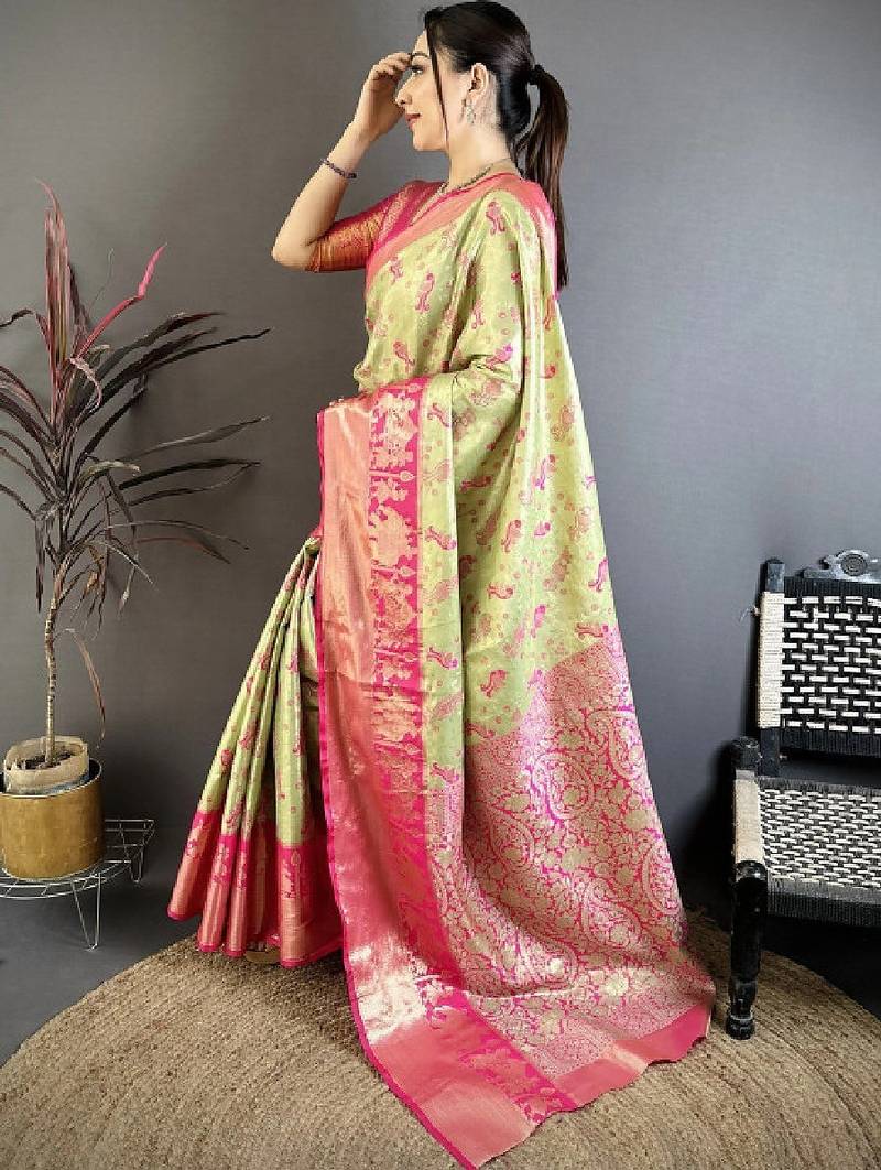 Women paisley zari silk blend kanjeevaram saree