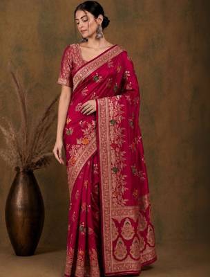 Woven design zari silk blend kanjeevaram saree 4