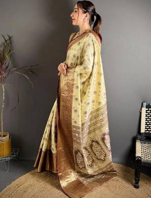 Woven design zari silk blend handloom kanjeevaram saree 3