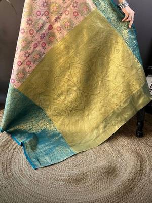 Woven design zari silk blend handloom kanjeevaram saree 4
