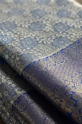 Woven design zari silk blend kanjeevaram saree