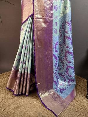 Woven design zari silk blend designer kanjeevaram saree 4