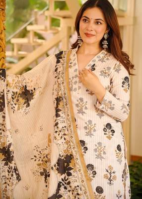 Off white rayon slub printed kurta pant with dupatta 2
