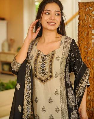 Beige rayon slub printed kurta pant with chanderi cotton dupatta 4