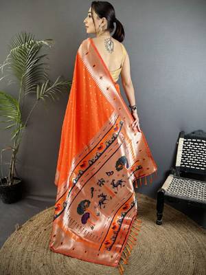 Ethnic motifs woven design zari silk blend designer kanjeevaram saree 2