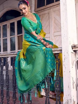 Woven design zari silk blend kanjeevaram saree 3