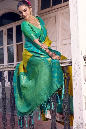 Woven design zari silk blend kanjeevaram saree