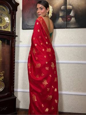 Woven design zari silk blend kanjeevaram saree 2