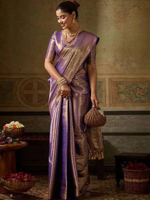 Woven design zari silk blend designer kanjeevaram saree 4