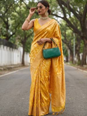 Ethnic motifs zari art silk handloom kanjeevaram saree 4