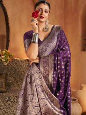 Woven design zari silk blend designer kanjeevaram saree 4