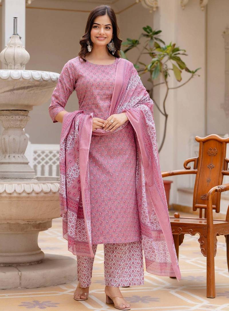 Pink floral printed pure cotton kurta set for women