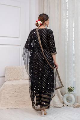 Black floral printed viscose rayon kurta set for women 2