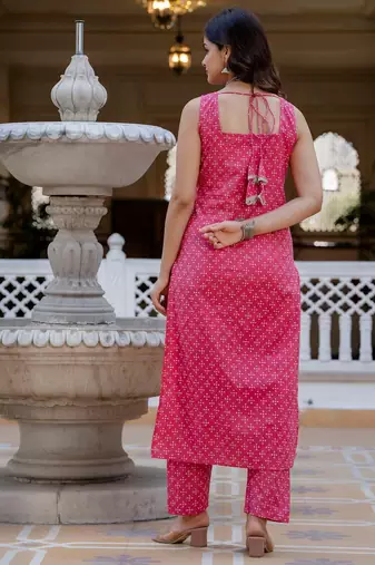 Pink floral printed pure cotton kurta set for women