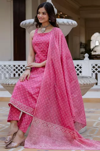 Pink floral printed pure cotton kurta set for women