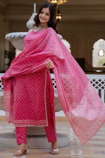 Pink floral printed pure cotton kurta set for women