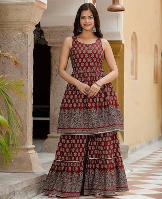 Maroon floral printed pure cotton kurta set for women 1