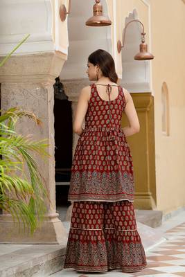 Maroon floral printed pure cotton kurta set for women 2