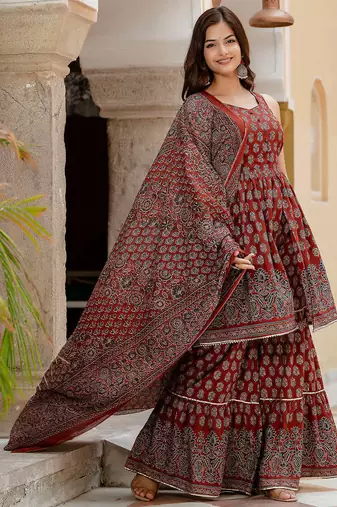 Maroon floral printed cotton kurta set for women