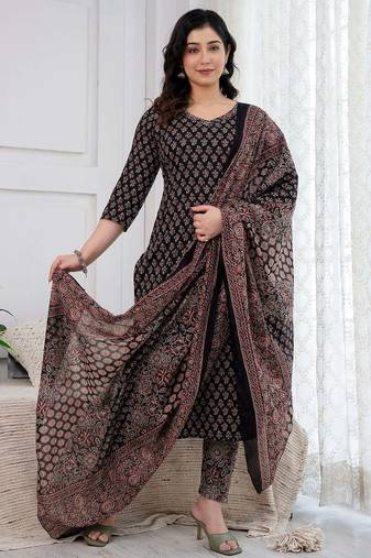 Black floral printed pure cotton kurta set for women