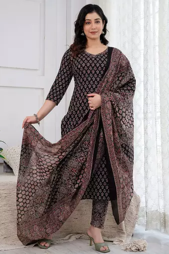 Black floral printed pure cotton kurta set for women