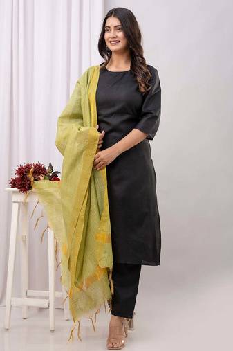 Black floral printed cotton kurta set for women