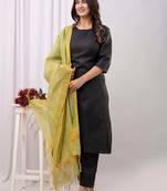 Black floral printed pure cotton kurta set for women