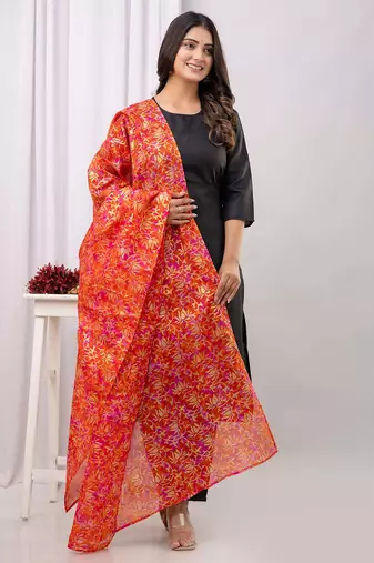 Black floral printed cotton kurta set for women