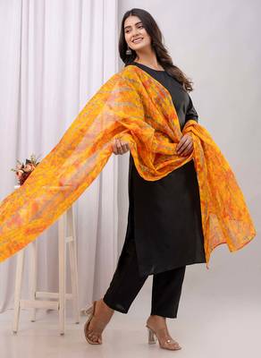 Black floral printed pure cotton kurta set for women 5