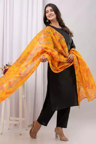 Black floral printed cotton kurta set for women