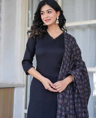 Black floral printed pure cotton kurta set for women 4
