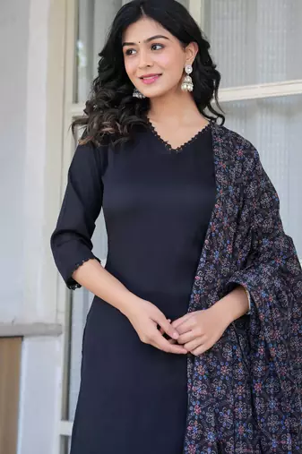 Black floral printed cotton kurta set for women