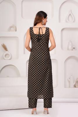 Black floral printed pure cotton kurta set for women 2