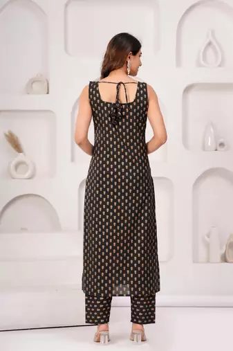 Black floral printed cotton kurta set for women