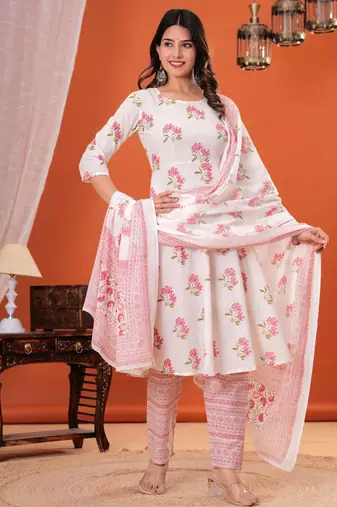 White floral printed cotton kurta set for women