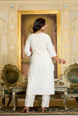 White floral printed pure cotton kurta set for women 2
