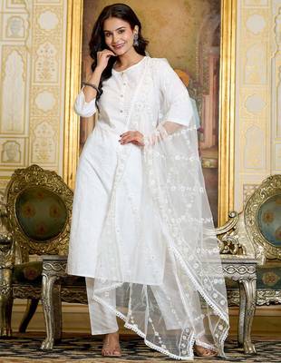 White floral printed pure cotton kurta set for women 3