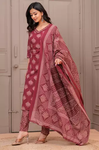 Maroon floral printed cotton kurta set for women