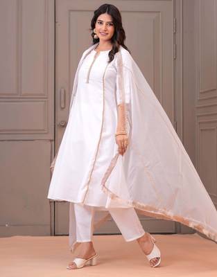 White solid pure cotton kurta set for women 3