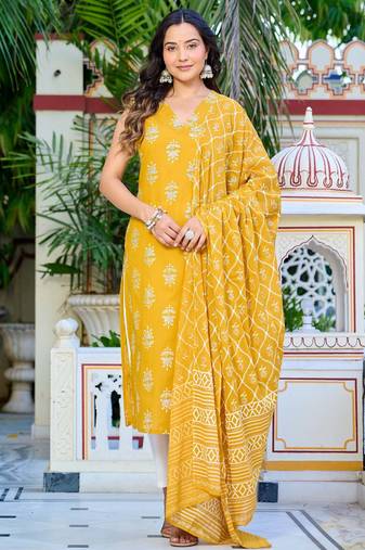 Yellow floral printed cotton kurta set for women