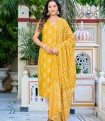 Yellow floral printed pure cotton kurta set for women