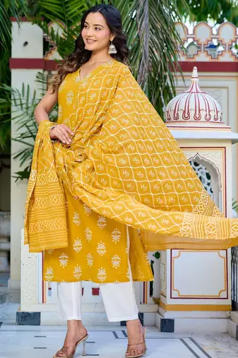 Yellow floral printed cotton kurta set for women
