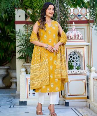 Yellow floral printed pure cotton kurta set for women 3