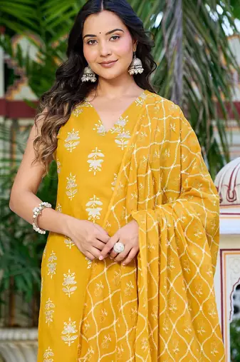Yellow floral printed cotton kurta set for women