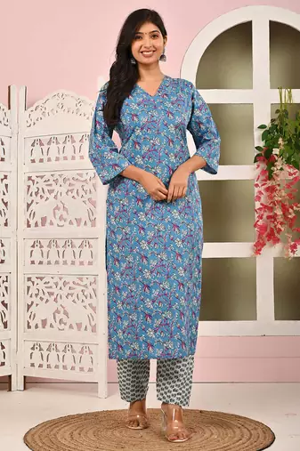 Blue floral printed cotton kurta set for women