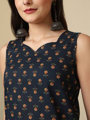 Blue floral printed pure cotton kurta set for women 4
