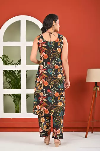 Black floral printed pure cotton kurta set for women