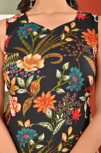 Black floral printed pure cotton kurta set for women