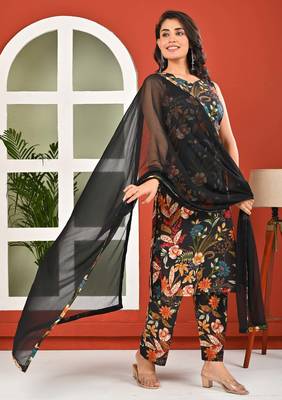 Black floral printed pure cotton kurta set for women 5