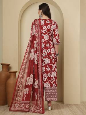 Maroon floral printed pure cotton kurta set for women 2